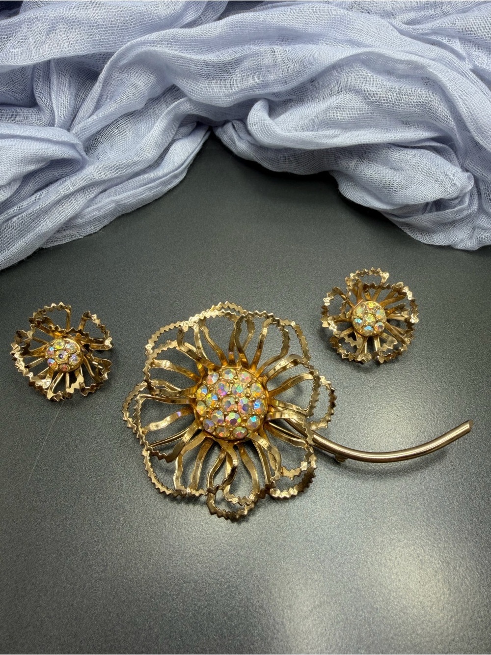 Vintage Sarah Coventry Allusion Floral Brooch with Clip earrings #68set
